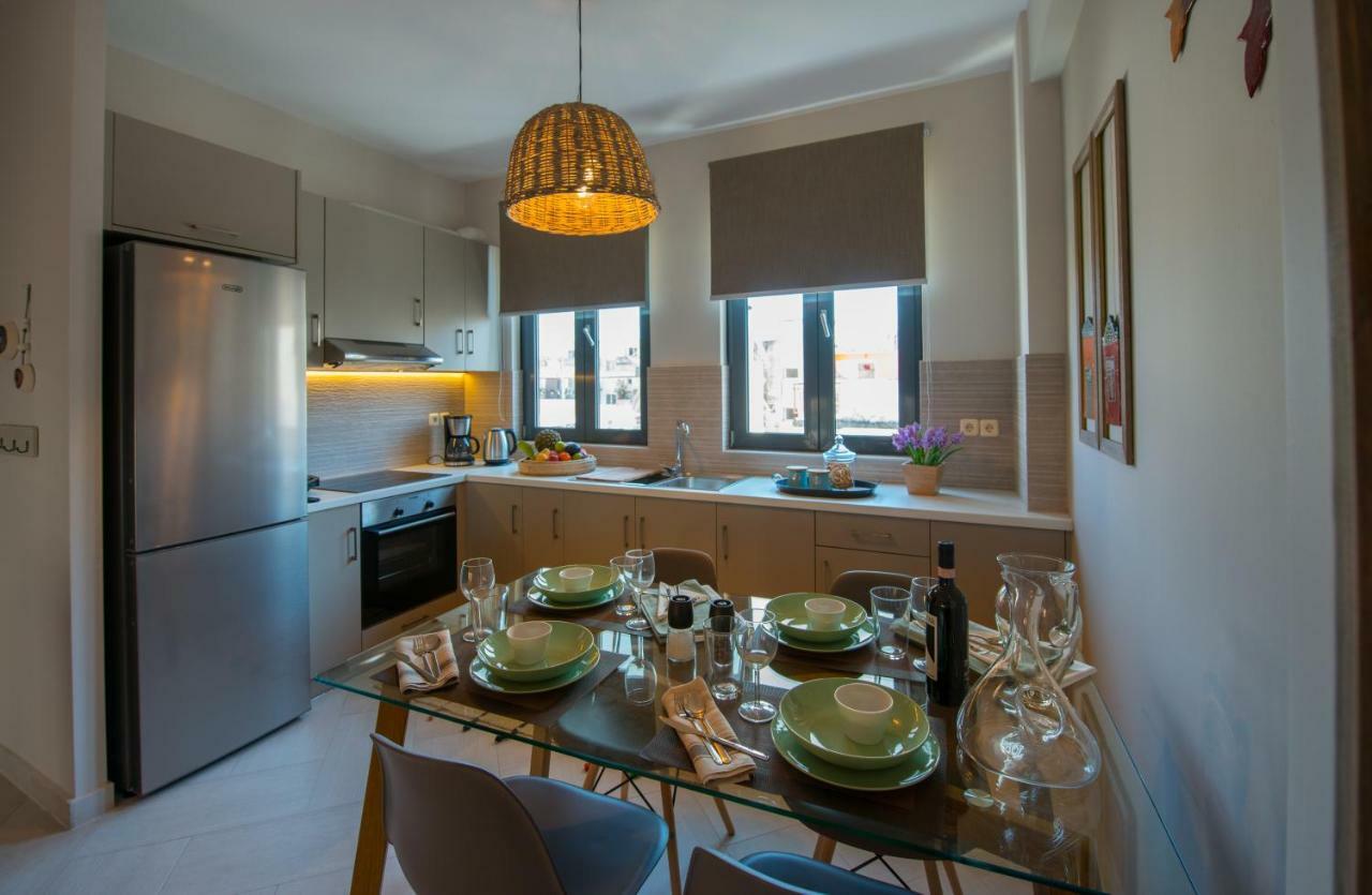 Marios Home, A Cozy And Spacious Apartment Near Downtown Preveza Exterior photo