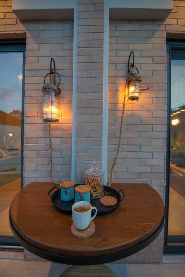 Marios Home, A Cozy And Spacious Apartment Near Downtown Preveza Exterior photo